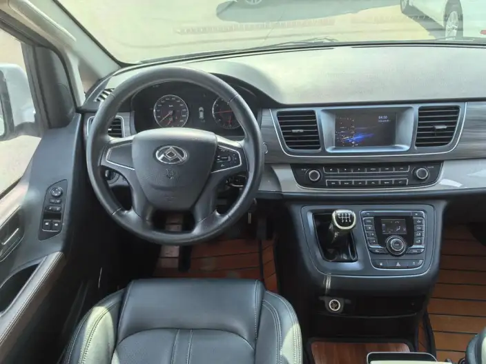 Maxus G10 2021 Model 2.0T Petrol Manual Elite Edition 7 seat – фото 8