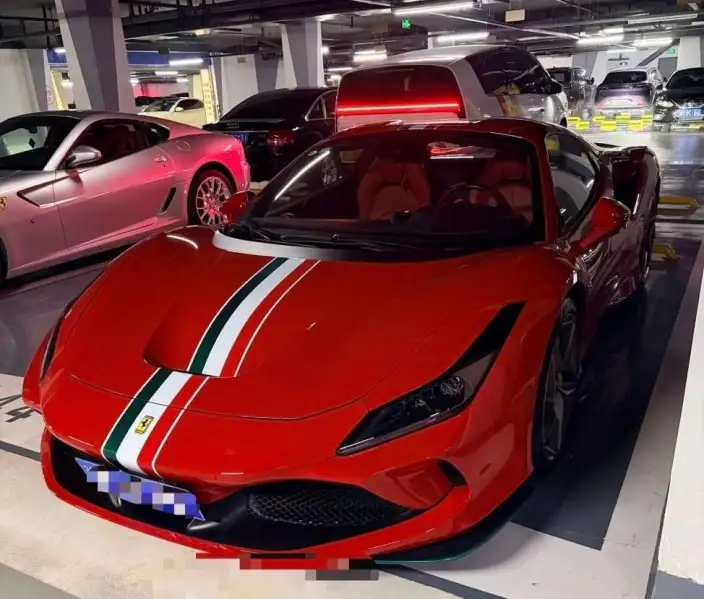 Ferrari F8 2020 Model Spider 3.9T V8 – фото 10