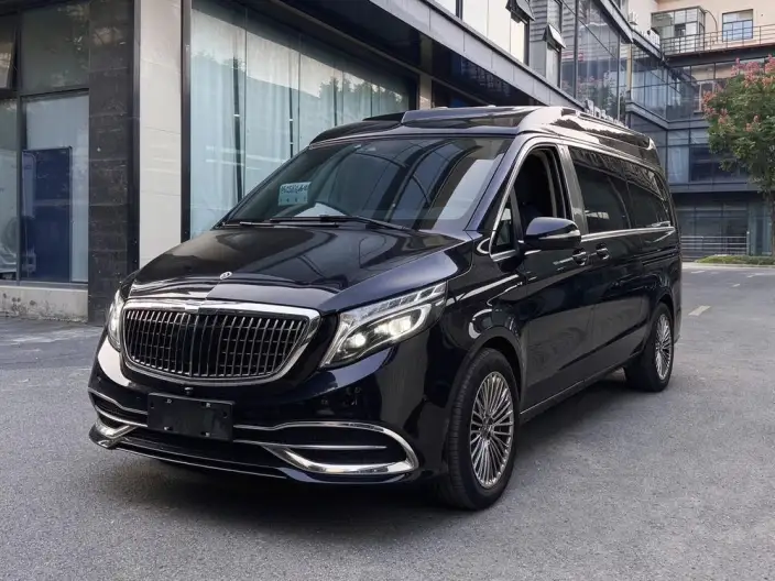 Mercedes-Benz V-Class 2022 Model V 260 L Long wheelbase Premium Edition – фото 1