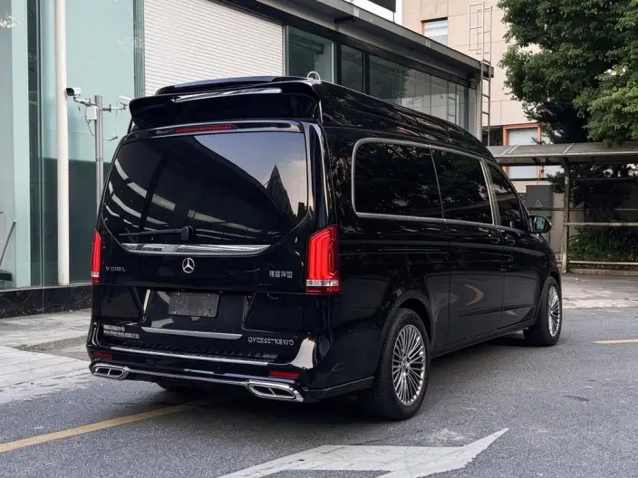 Mercedes-Benz V-Class 2022 Model V 260 L Long wheelbase Premium Edition – фото 3