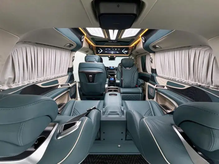 Mercedes-Benz V-Class 2022 Model V 260 L Long wheelbase Premium Edition – фото 8