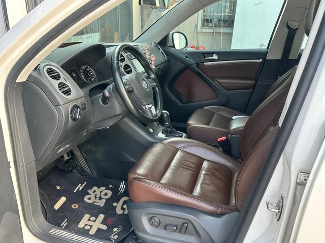 Volkswagen Tiguan 2015 1.8 TSI Automatic FWD Luxury – фото 3