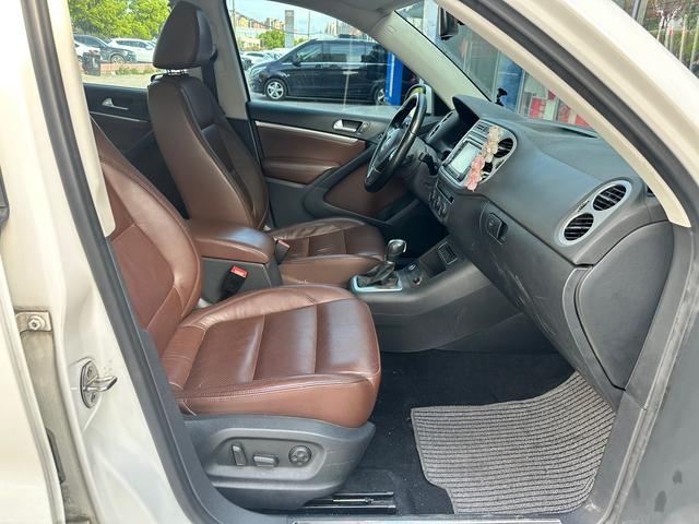Volkswagen Tiguan 2015 1.8 TSI Automatic FWD Luxury – фото 7