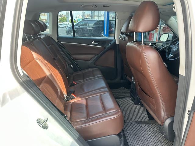 Volkswagen Tiguan 2015 1.8 TSI Automatic FWD Luxury – фото 8