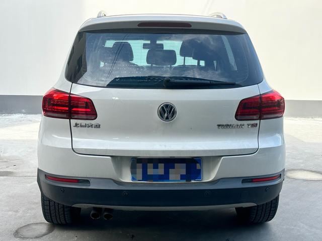 Volkswagen Tiguan 2015 1.8 TSI Automatic FWD Luxury – фото 10
