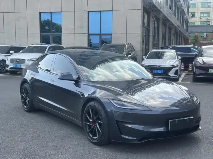 Model 3 2024 Model High performance All-wheel drive version – фото 3