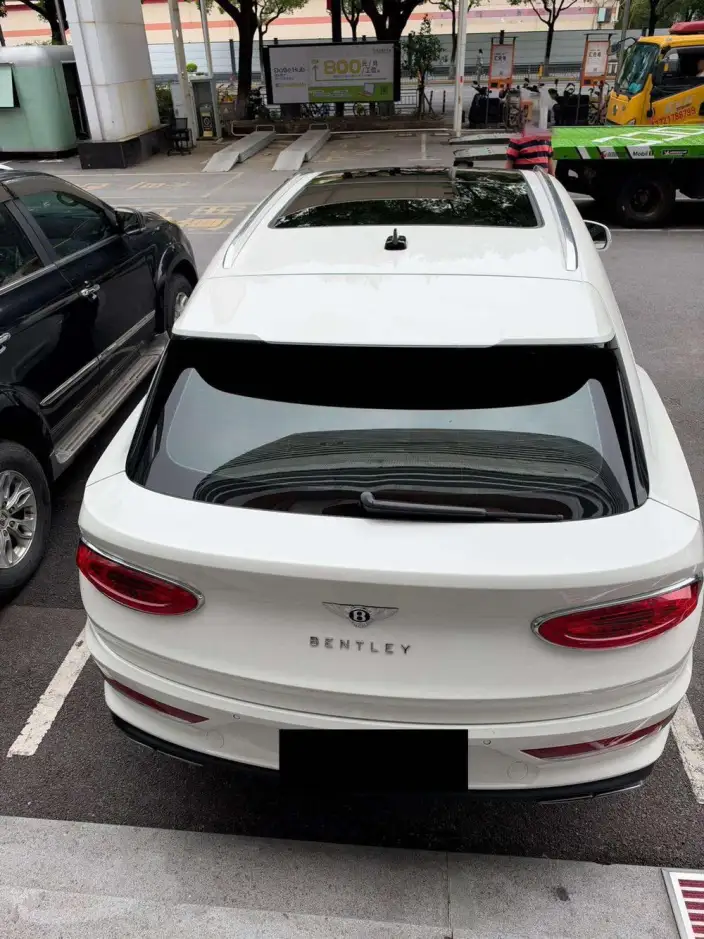 Bentayga 2022 Model 4.0T V8 – фото 3