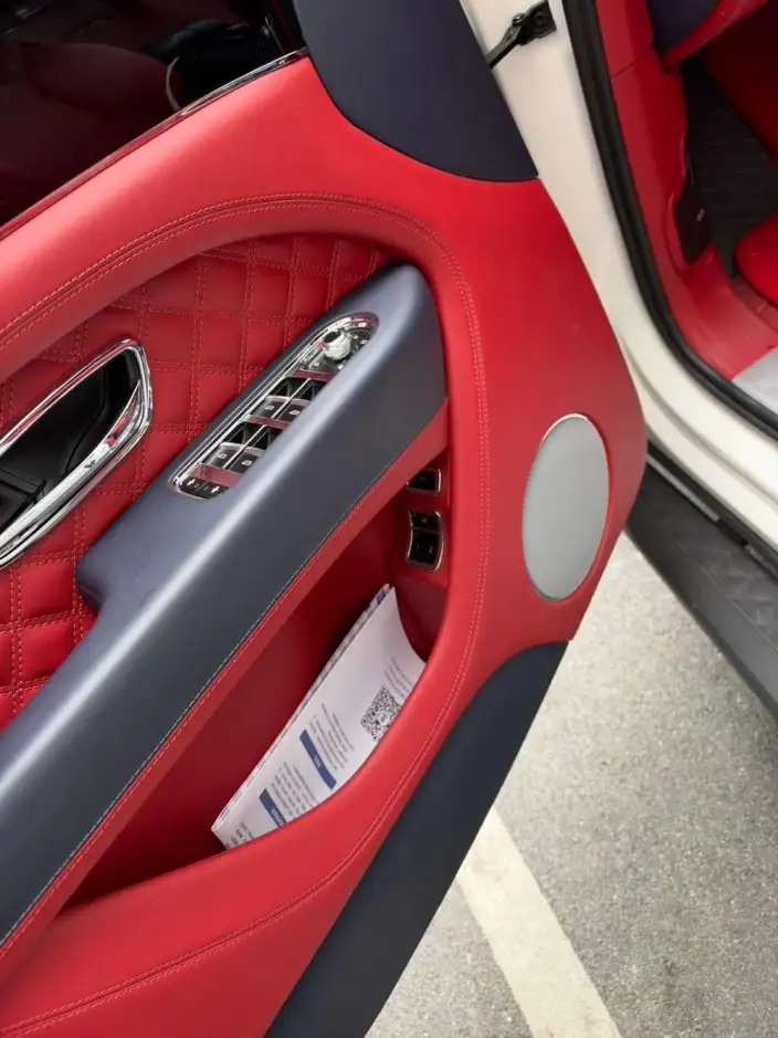 Bentayga 2022 Model 4.0T V8 – фото 6
