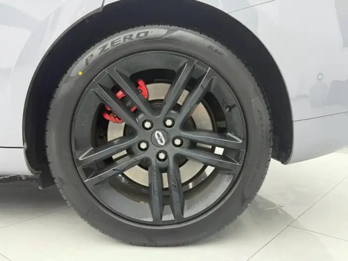 Aito M5 2025 Model Extended Range Ultra 4WD Edition