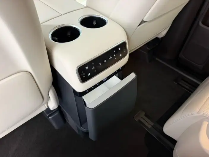 Li Auto MEGA 2024 Model Ultra Edition – фото 7
