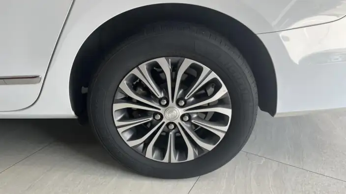 Buick GL8 2022 Model Facelift Business class 2.0T Smart Noble Model – фото 5