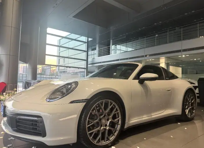 PORSCHE 911 2023 Model Targa 4 3.0T – фото 5