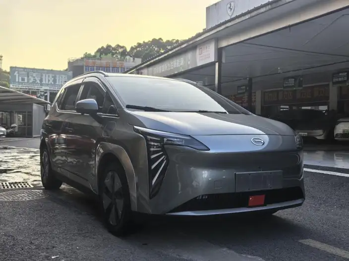 AION Y 2023 Model Plus 510 Lexiang Edition – фото 3