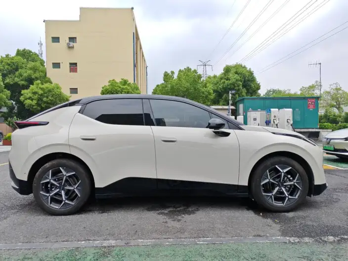 Lynk & Co 20 2025 Model Z20 530km Rear Drive Pro – фото 8