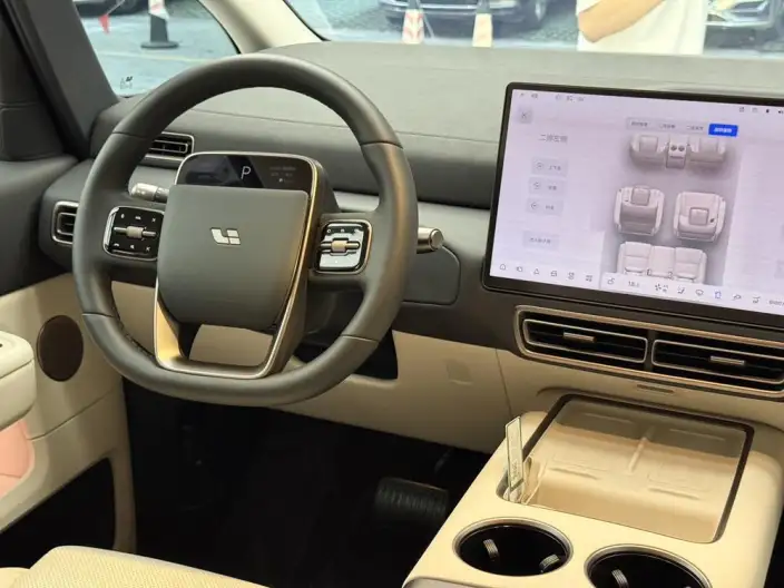 Li Auto MEGA 2025 Model Home Family Special Edition – фото 4