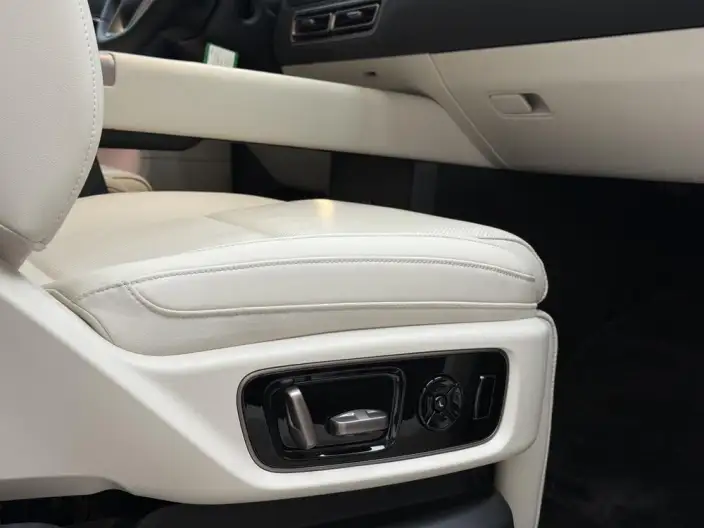 Li Auto MEGA 2025 Model Home Family Special Edition – фото 10