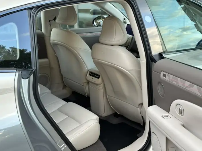 IM LS6 2026 Model EV Max – фото 10
