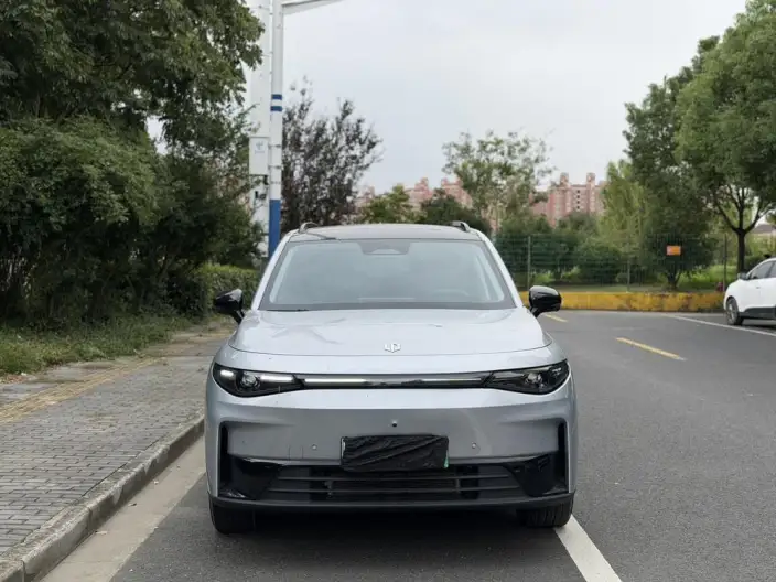 Leapmotor C16 2024 Model EV Edition 520 Exclusive Edition – фото 2