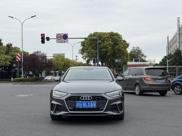 Audi A4L 2021 40 TFSI Life Enjoyment – фото 2