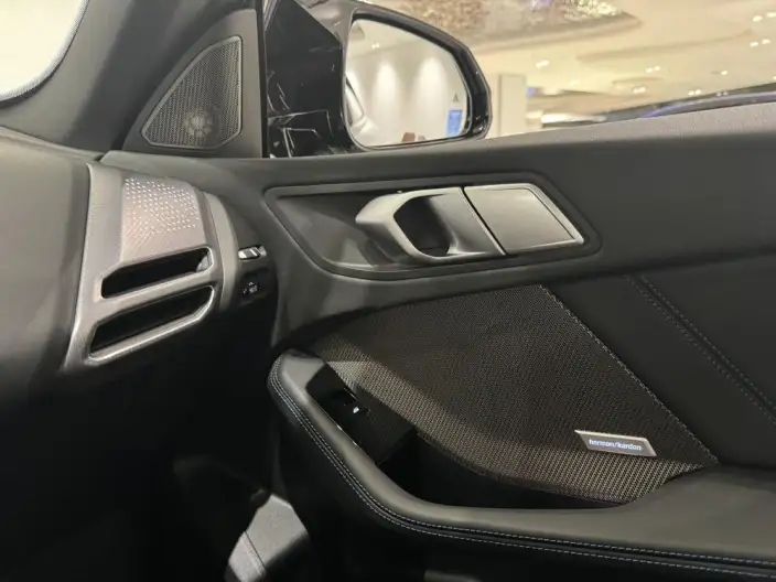 BMW 2 Series 2025 Model M235L – фото 10
