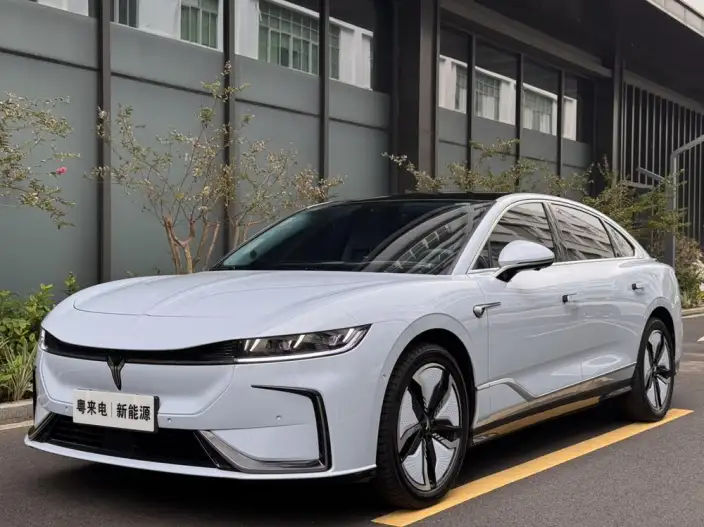 Voyah Pursuit EV 2023 Model 580km Standard Edition