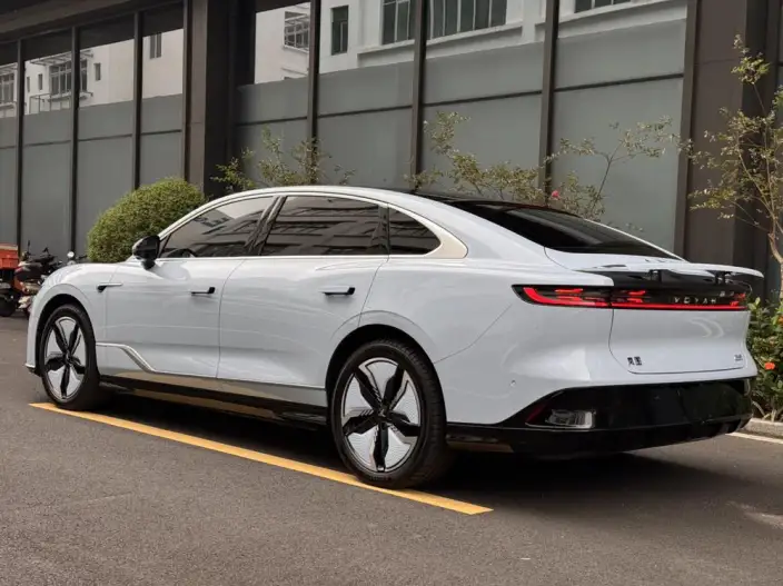 Voyah Pursuit EV 2023 Model 580km Standard Edition – фото 5