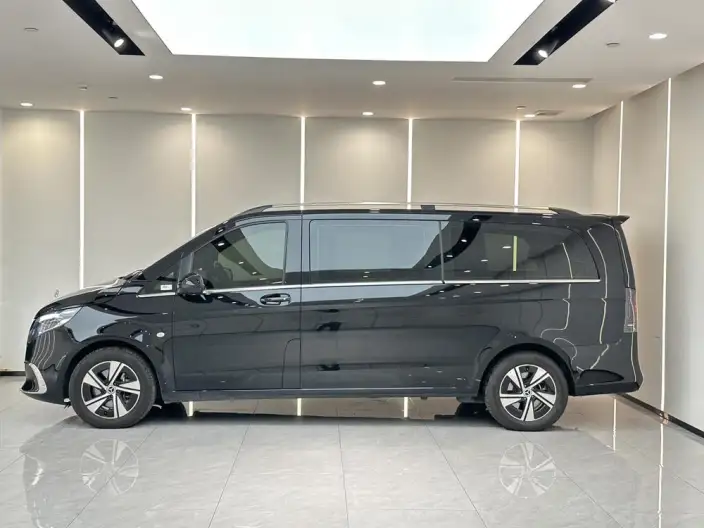 Viano 2025 Model 2.0T Elite Edition 7 seat – фото 4