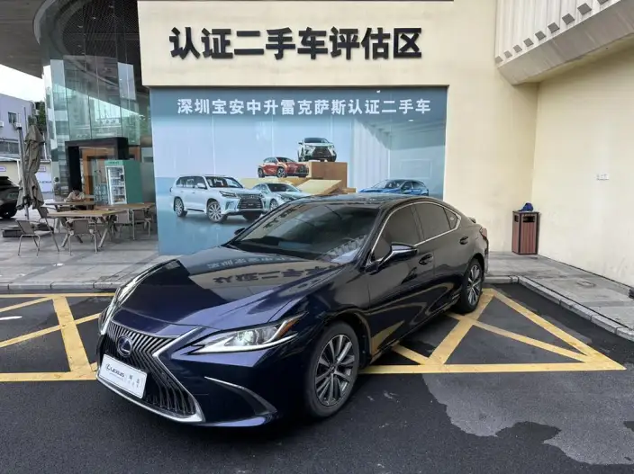 Lexus ES 2020 Model 300h Superior Edition China V – фото 1