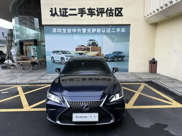 Lexus ES 2020 Model 300h Superior Edition China V – фото 2