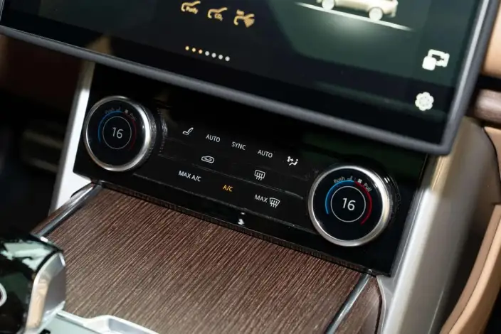 Range Rover 2023 Model 3.0 L6 400PS Shengshi VII seat Extended Edition – фото 7