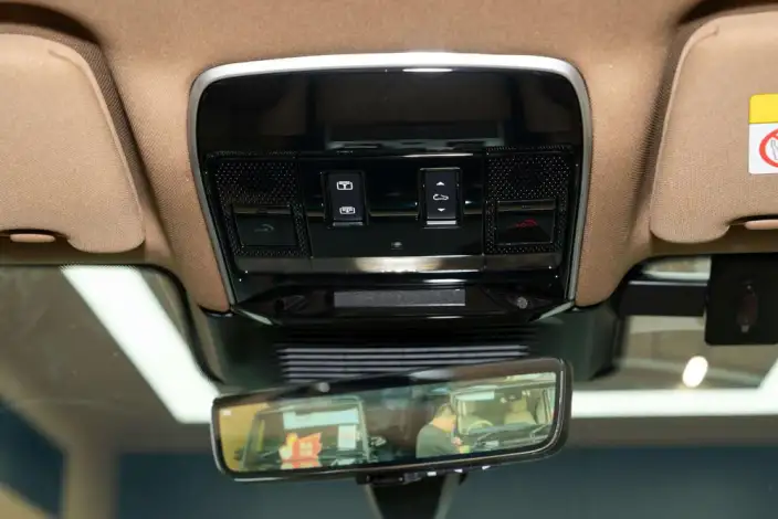 Range Rover 2023 Model 3.0 L6 400PS Shengshi VII seat Extended Edition – фото 8