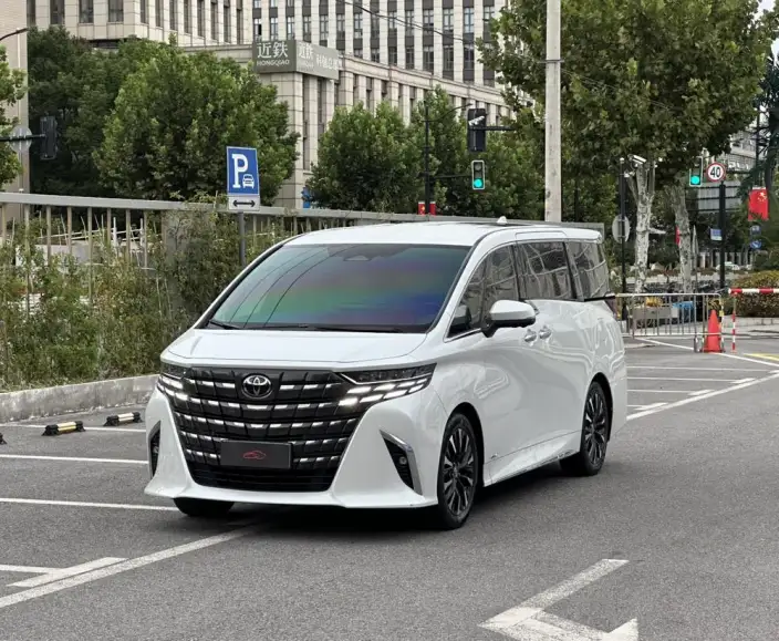 Elfa 2023 Model 2.5L Intelligent Hybrid 4WD Premium – фото 1