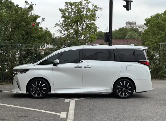 Elfa 2023 Model 2.5L Intelligent Hybrid 4WD Premium – фото 4
