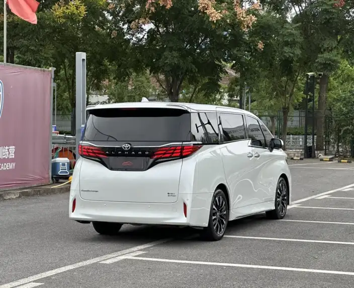 Elfa 2023 Model 2.5L Intelligent Hybrid 4WD Premium – фото 7
