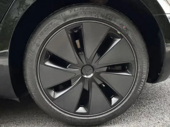 Model 3 2025 Model Facelift Rear-wheel drive version – фото 5
