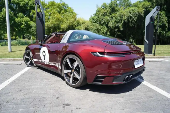 PORSCHE 911 2020 Model Targa 4S 3.0T Heritage Design Special Edition – фото 5