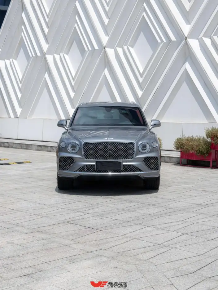 Bentayga 2021 Model 4.0T V8 – фото 2