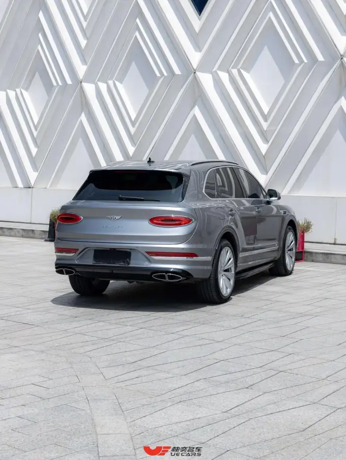 Bentayga 2021 Model 4.0T V8 – фото 7