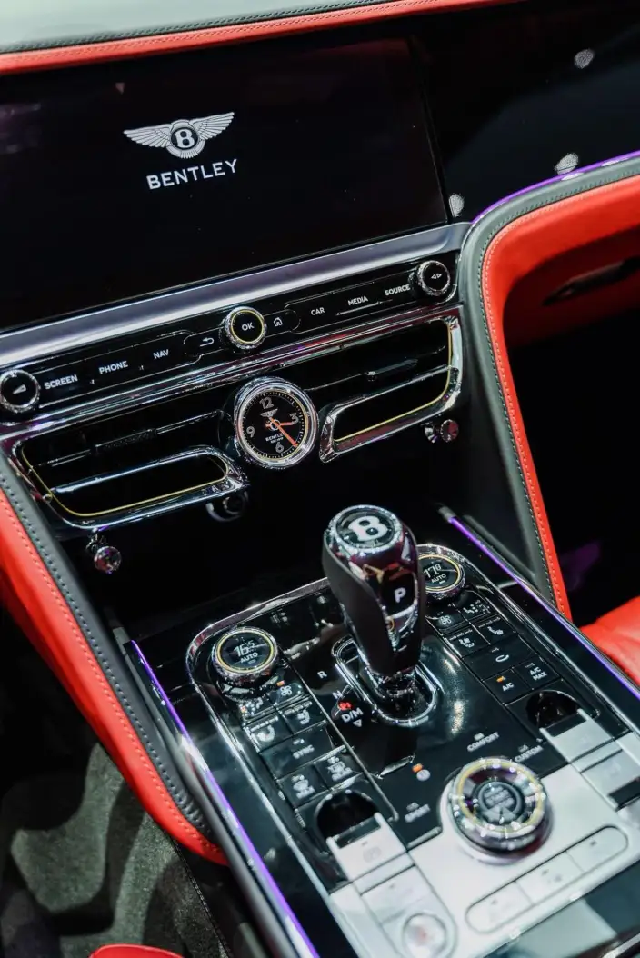 Continental Flying Spur 2021 Model 4.0T V8 Standard Edition – фото 7