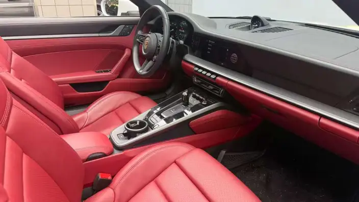 PORSCHE 911 2023 Model Targa 4 3.0T – фото 10