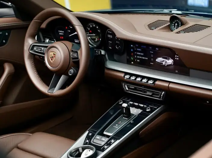 PORSCHE 911 2023 Model Targa 4 3.0T – фото 6