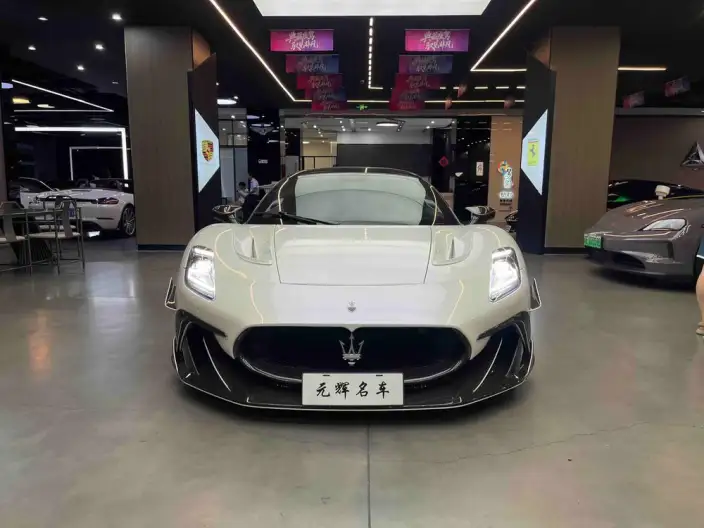 Maserati MC20 2021 Model 3.0T Standard Edition – фото 2