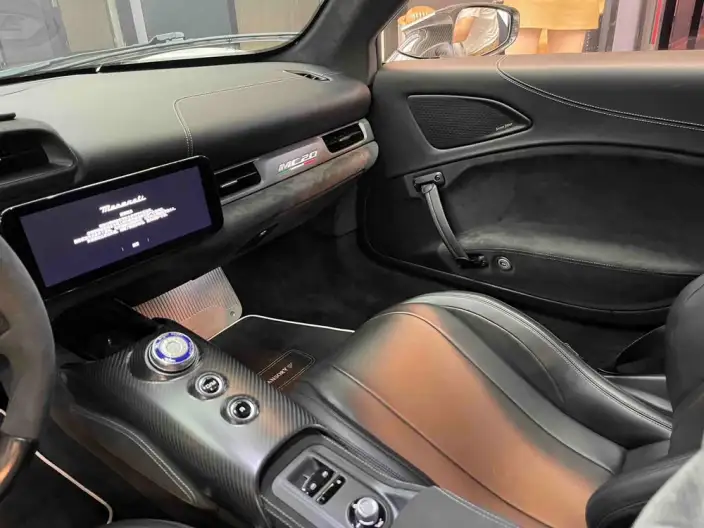 Maserati MC20 2021 Model 3.0T Standard Edition – фото 8
