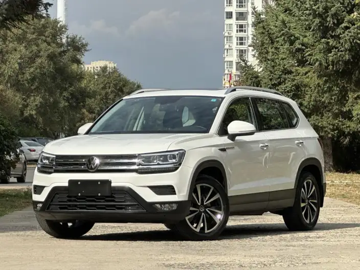 Volkswagen Tharu 2021 Model 280TSI 2WD Deluxe Edition PLUS – фото 1