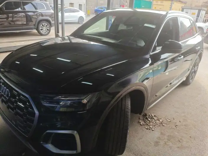 Audi Q5L 2023 Model 40T Fashion Dynamic Model – фото 5
