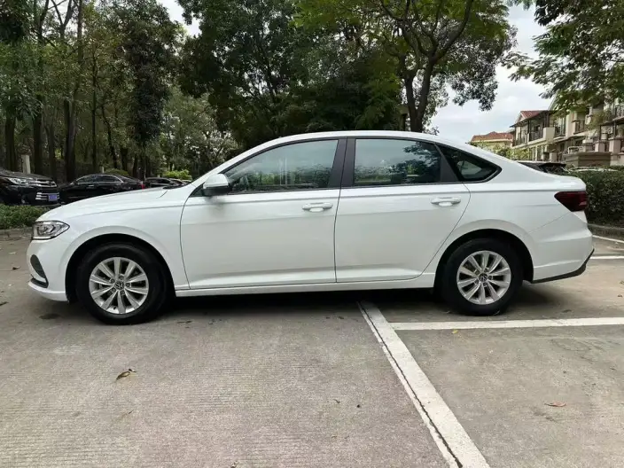 Volkswagen Lavida 2023 Model 1.5L Automatic Deyi Edition – фото 4