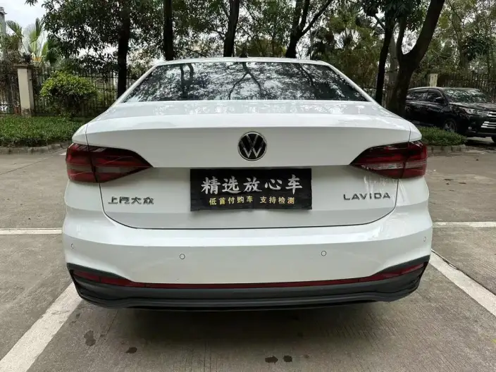 Volkswagen Lavida 2023 Model 1.5L Automatic Deyi Edition – фото 6