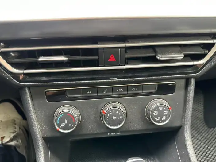 Volkswagen Lavida 2023 Model 1.5L Automatic Deyi Edition – фото 10