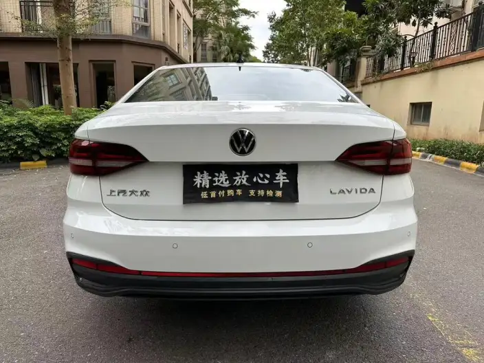 Volkswagen Lavida 2023 Model Facelift 1.5L Automatic Deyi Edition – фото 6