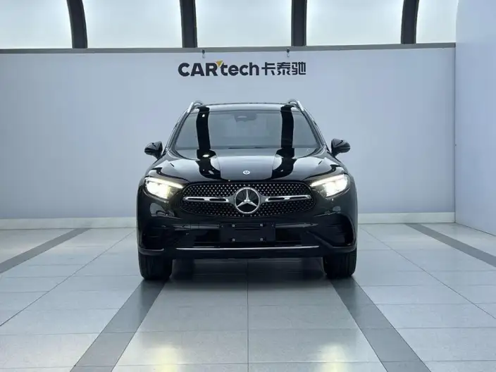 Mercedes-Benz GLC 2023 Model Facelift GLC 260 L 4MATIC Luxury Model 7 seat – фото 2